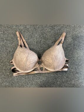 Victoria’s Secret Lace Push-Up Front Clasp Bra in Taupe